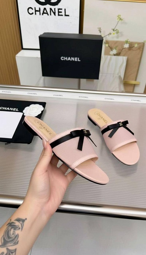 Женские кожаные шлёпанцы Chanel premium