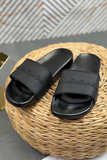 Мужские шлёпанцы Balenciaga embossed-logo   