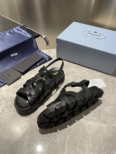 Женские кожаные сандалии Prada Monolith   