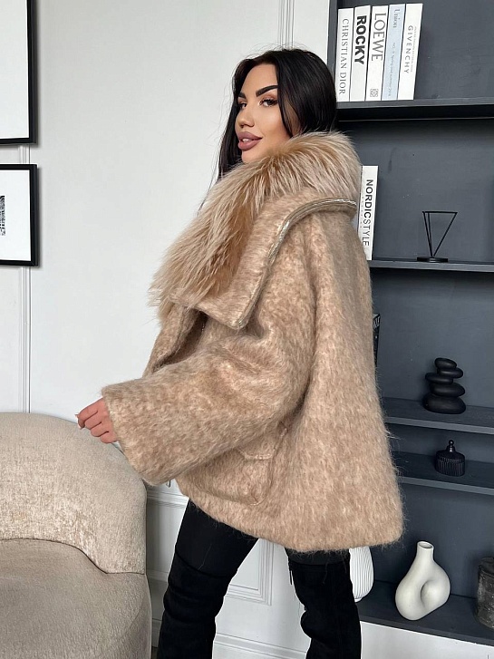 Женский пуховик с натуральным мехом Max Mara Premium