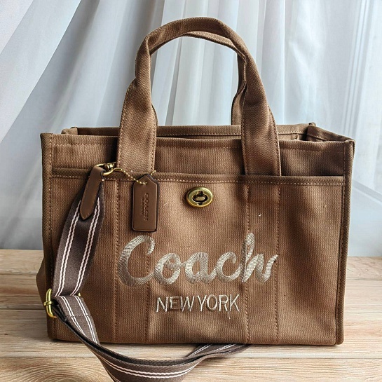 Женская сумка Coach tote 34x24 см (4 расцветки)
