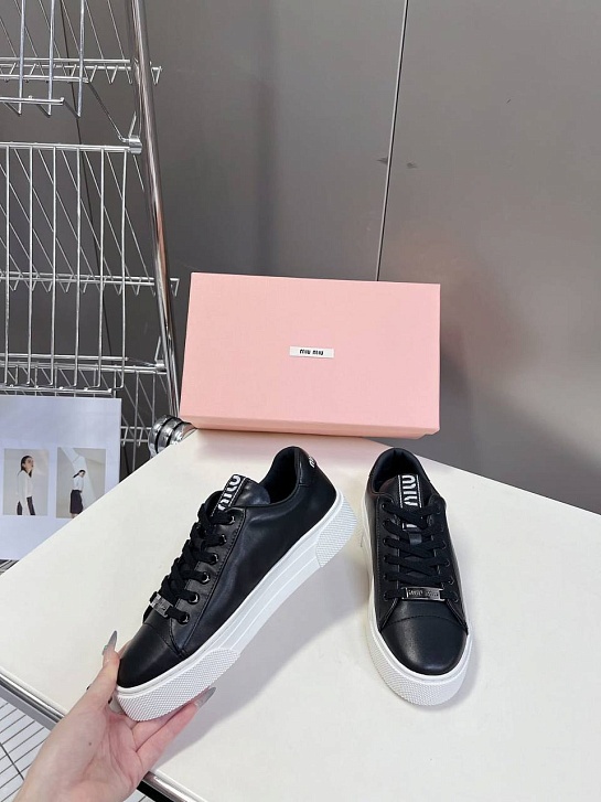 Женские чёрные кроссовки MIU MIU