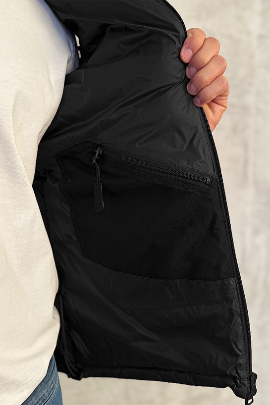 Чёрный пуховой жилет Burberry London England logo-patch