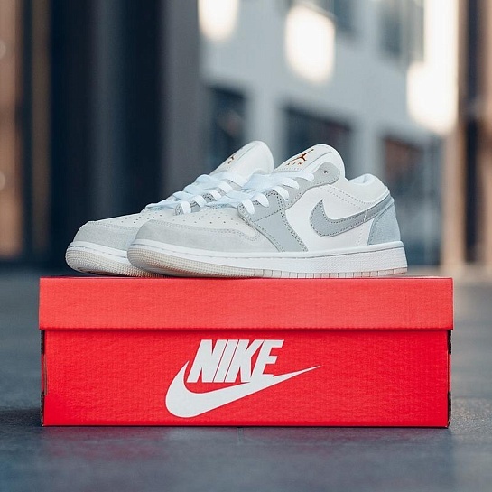 Кроссовки Nike Air Jordan 1 Low "Paris"