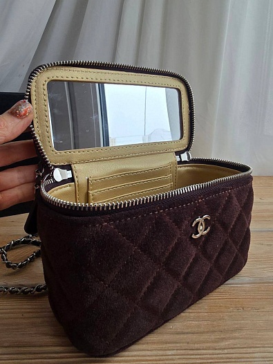 Замшевая косметичка Chanel 18x12 см   