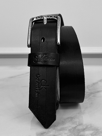 Мужской кожаный ремень Calvin Klein чёрного цвета   