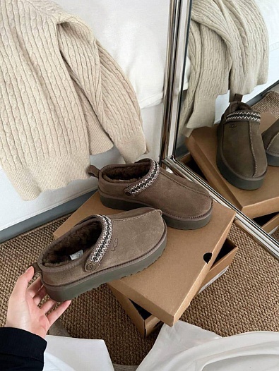 Замшевые женские слиперы с мехом UGG Lanah   