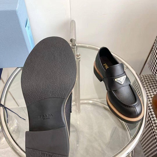 Женские кожаные лоферы Prada Premium - Black