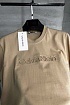 Бежевая футболка Calvin Klein embossed logo