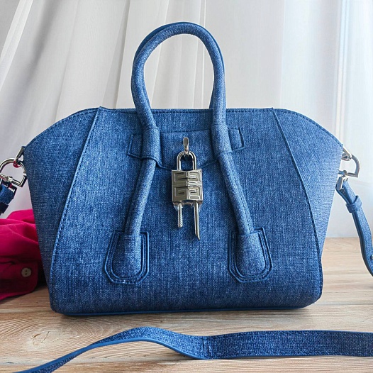 Женская сумка Givenchy Antigona Lock Blue 35x23 см   