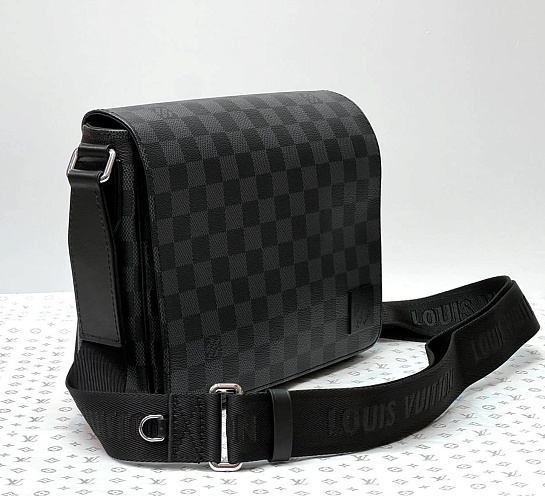 Кожаная сумка Louis Vuitton District Messenger PM Premium 26x20x7 см
