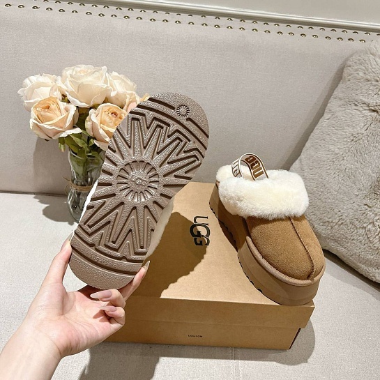 Замшевые женские слиперы с мехом UGG Funkette Platform