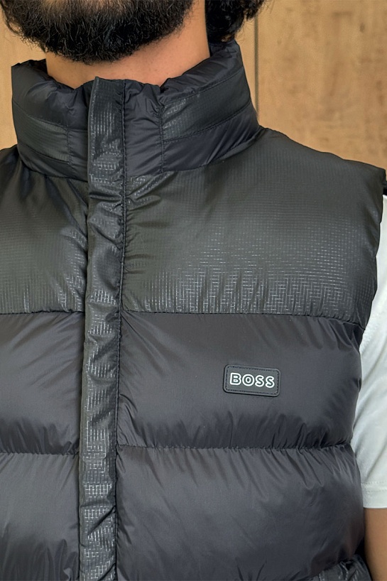 Мужской чёрный жилет Hugo Boss