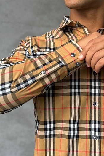 Классическая бежевая рубашка Burberry   