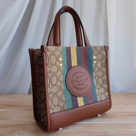 Женская сумка Coach Dempsey Tote 23x23 см (5 расцветок)