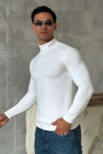 Утеплённая водолазка Moncler белого цвета   