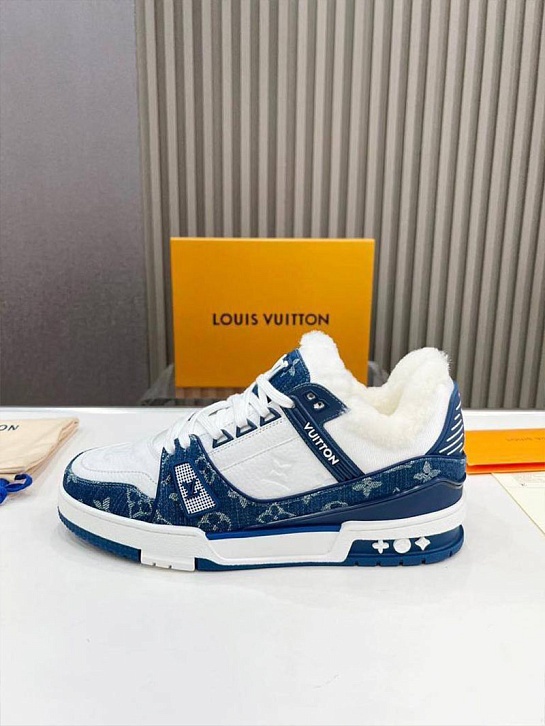Кожаные кроссовки с мехом Louis Vuitton Trainer Premium - White / Blue