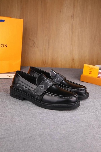 Кожаные лоферы Louis Vuitton Monogram - Black   