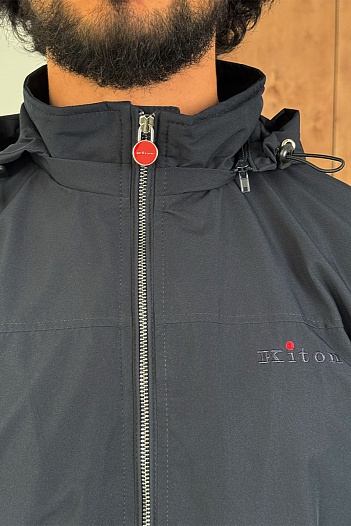 Мужская тёмно-синяя ветровка Kiton   