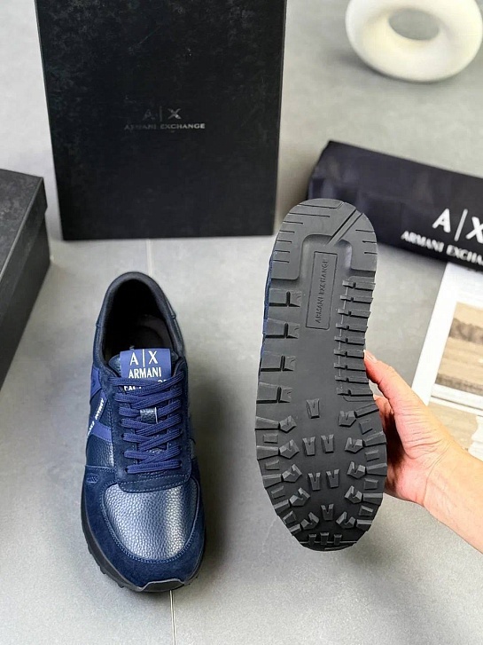 Кроссовки синего цвета Armani Exchange