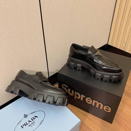 Женские кожаные лоферы Prada premium   
