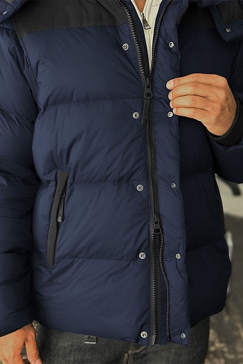 Тёмно-синий пуховик Burberry London England logo-patch   