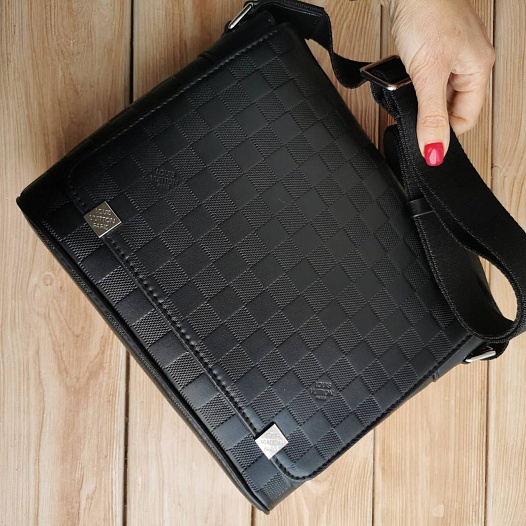 Кожаная сумка Louis Vuitton District Damier Infini 25x22 см   