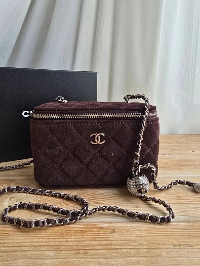 Замшевая косметичка Chanel 18x12 см   