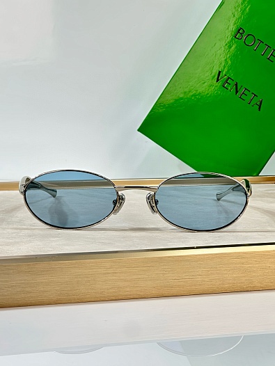 Солнцезащитные очки Bottega Veneta Sardine Oval   