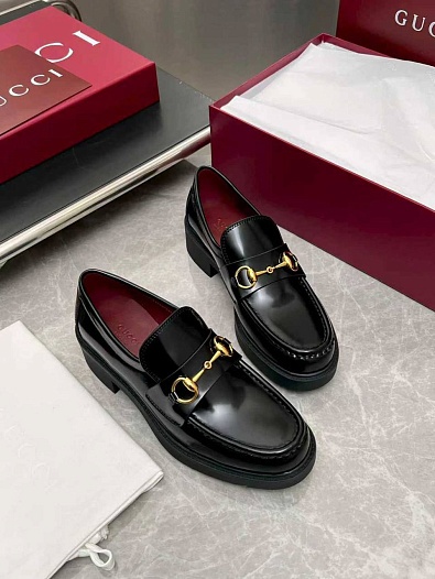 Женские кожаные лоферы Gucci Horsebit premium   