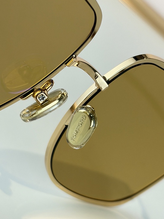 Солнцезащитные очки Tom Ford Tara