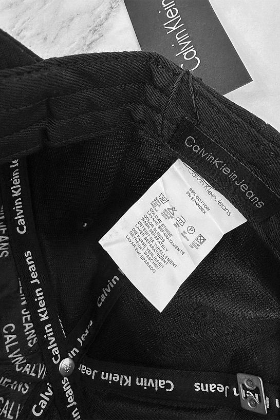 Бейсболка чёрного цвета Calvin Klein