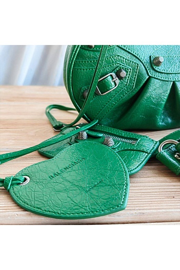 Кожаная сумка Balenciaga Le Cagole Xs - Green 24x15 см   