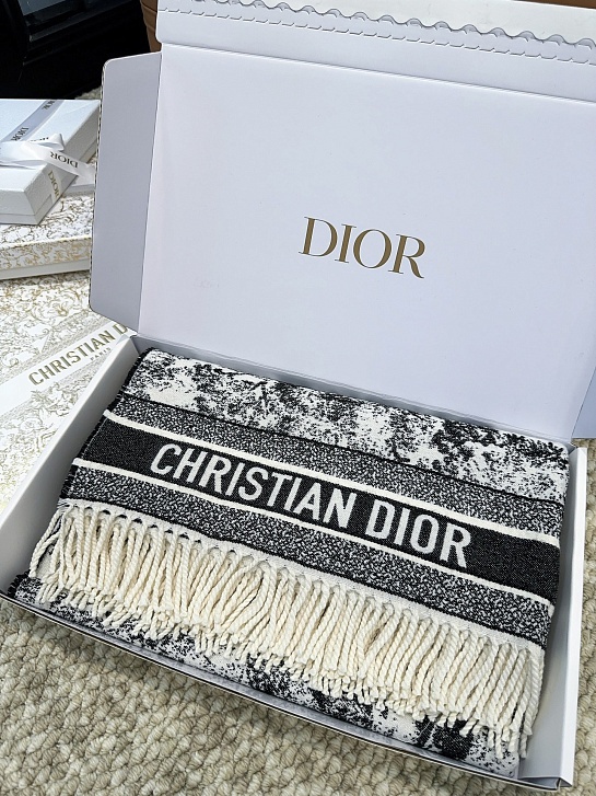 Шарф Dior Toile de Jouy Sauvage premium 140x140 см