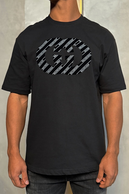 Чёрная оверсайз футболка Gucci x Balenciaga Collaboration