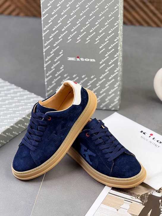 Замшевые кроссовки Kiton синего цвета