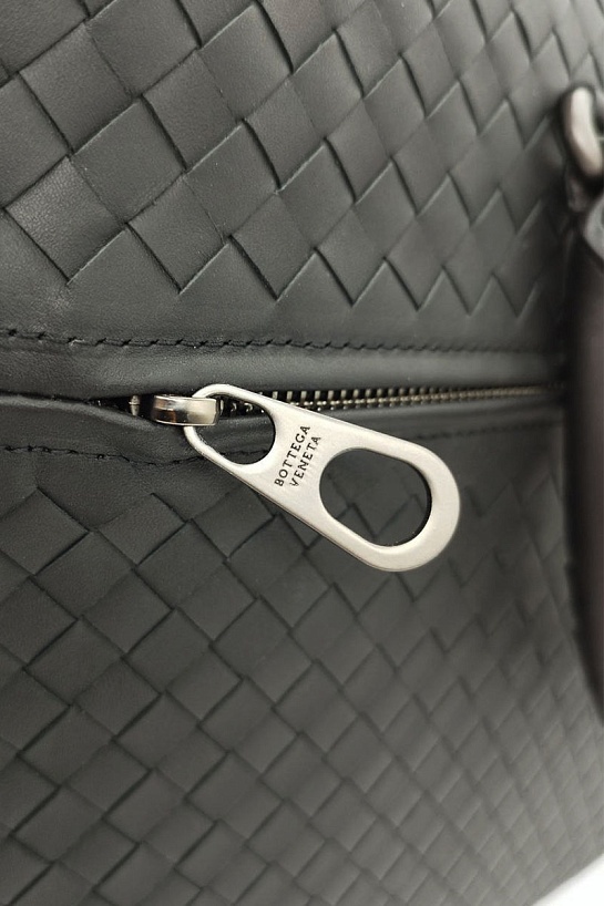 Кожаная сумка чёрного цвета Bottega Veneta 40x30 см