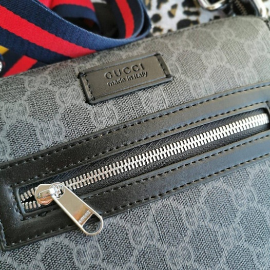 Кожаная сумка Gucci GG Black Small messenger bag 21x23 см   