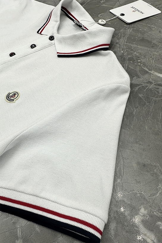 Мужское поло белого цвета Moncler logo-patch