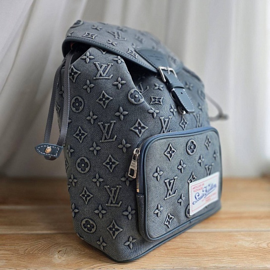 Рюкзак Louis Vuitton Montsouris Monogram Washed