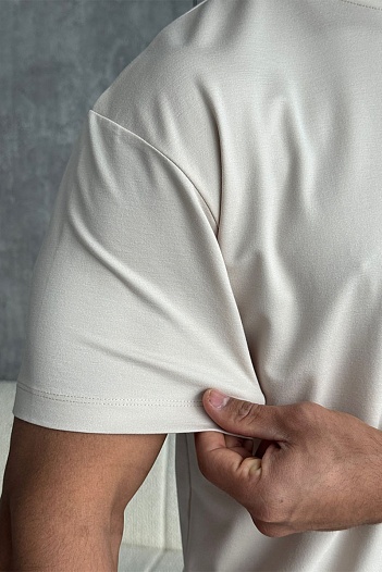 Мужская бежевая футболка Zilli    