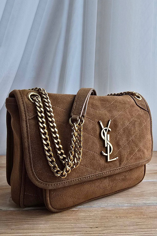 Замшевая сумка  Yves Saint Laurent 28x21 см