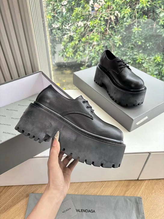 Женские кожаные ботинки Balenciaga Strike Platform Derby premium