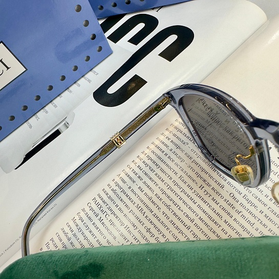 Солнцезащитные очки Gucci GG logo