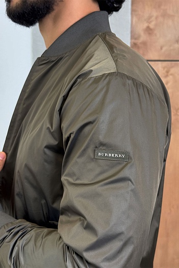 Мужской бомбер цвета хаки Burberry   