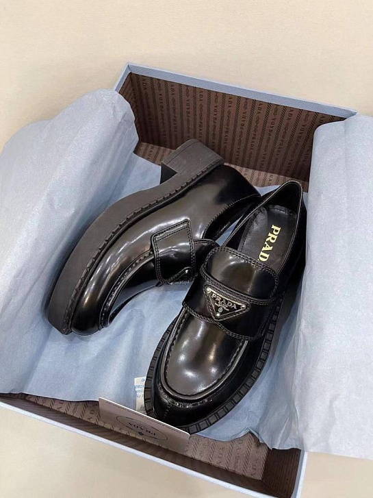 Женские кожаные лоферы Prada Premium - Black