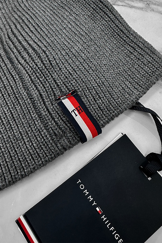 Мужская серая шапка Tommy Hilfiger logo-patch