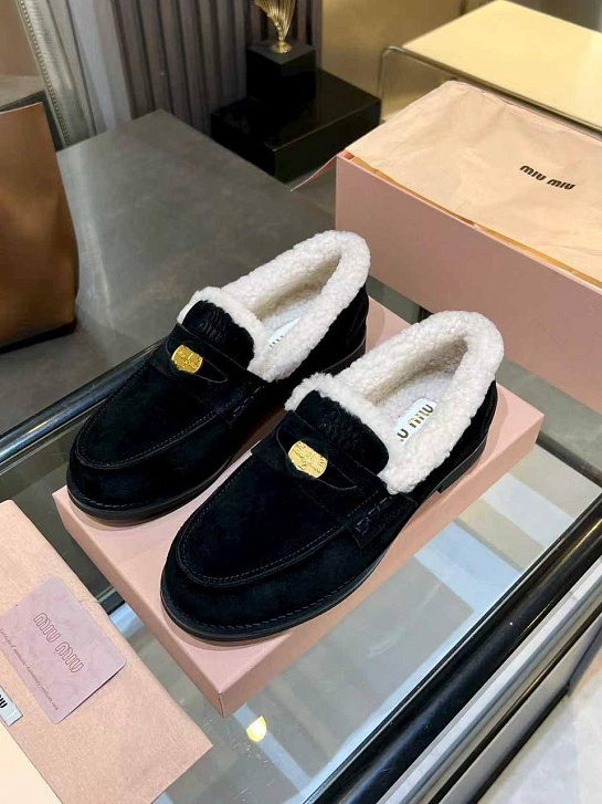 Женские лоферы с мехом MIU MIU premium  - Black