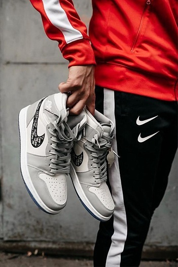 Кроссовки Dior x Nike Air Jordan 1 Retro High - White / Grey   