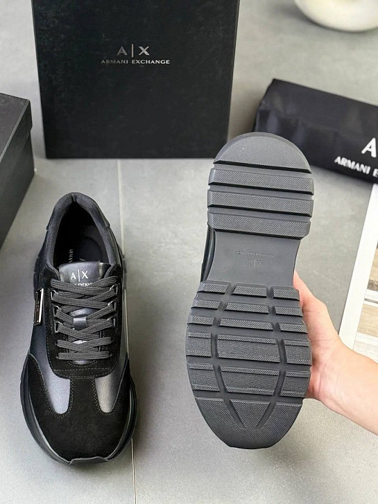 Кроссовки чёрного цвета Armani Exchange